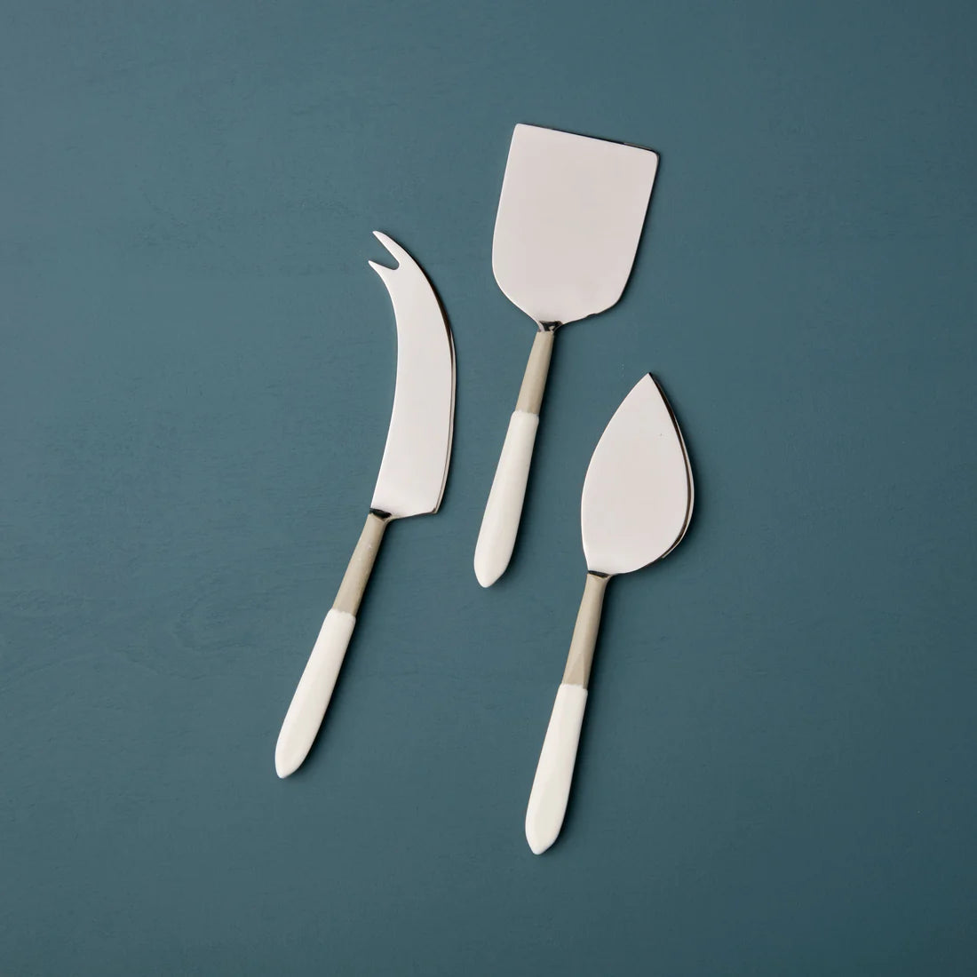 Set de 3 couverts à fromage émaillés et taupe ou émaillés vert clair EASTON BEH