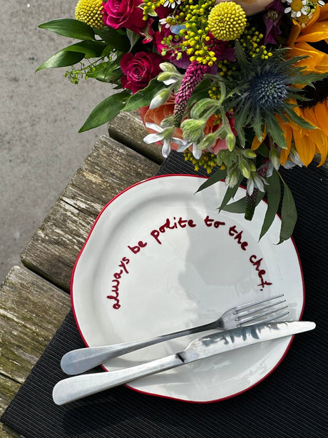 Assiettes slogans MAE