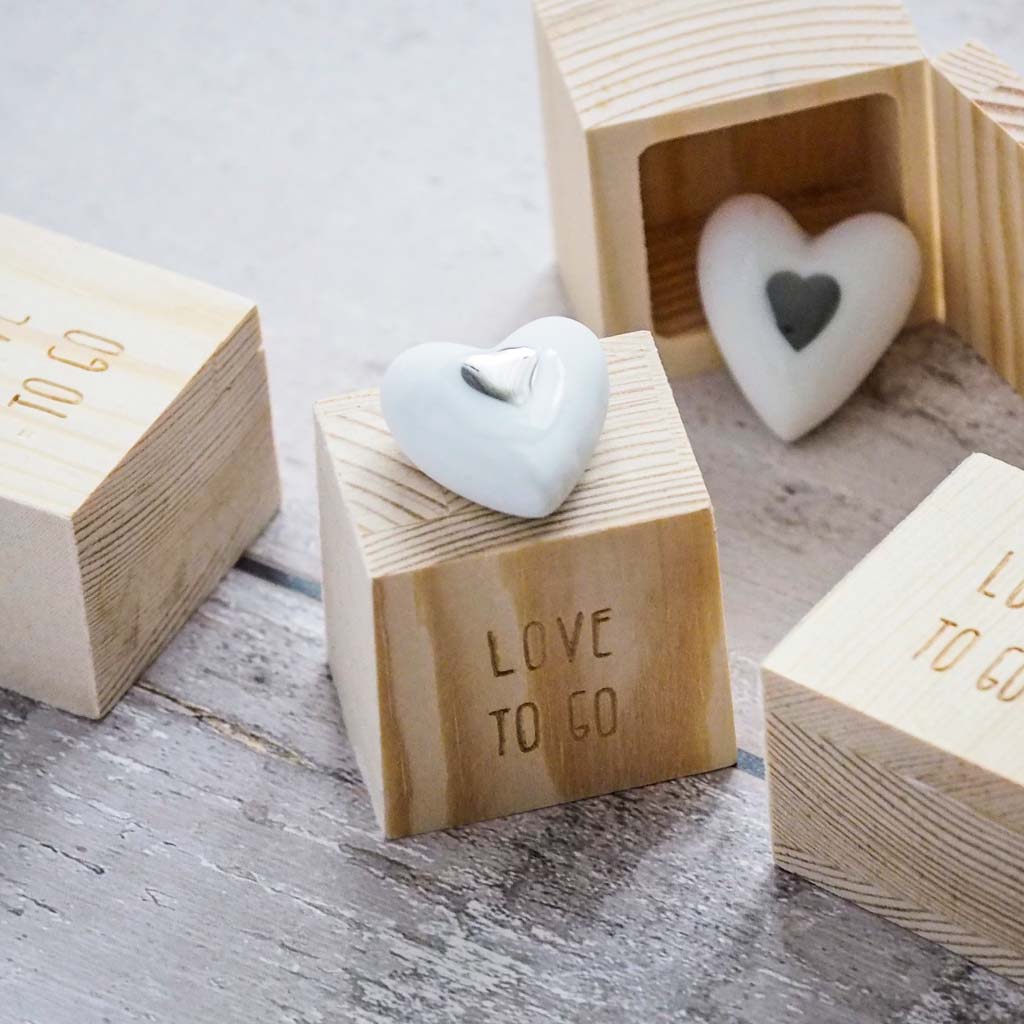 Ange ou cœur porte bonheur et boite en bois RAD