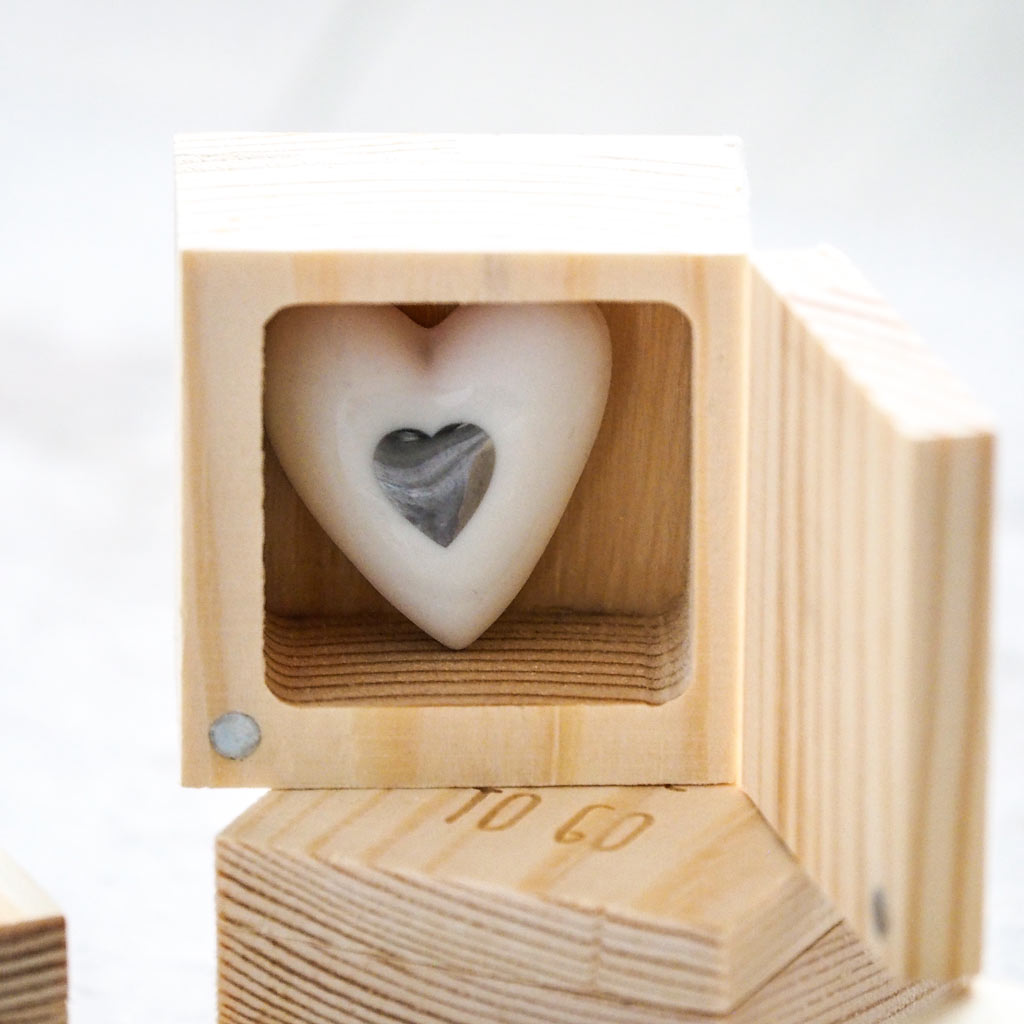 Ange ou cœur porte bonheur et boite en bois RAD