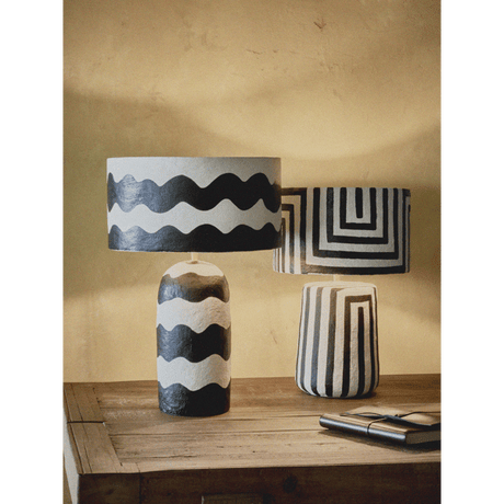 Lampe papier maché noire et blanche POM