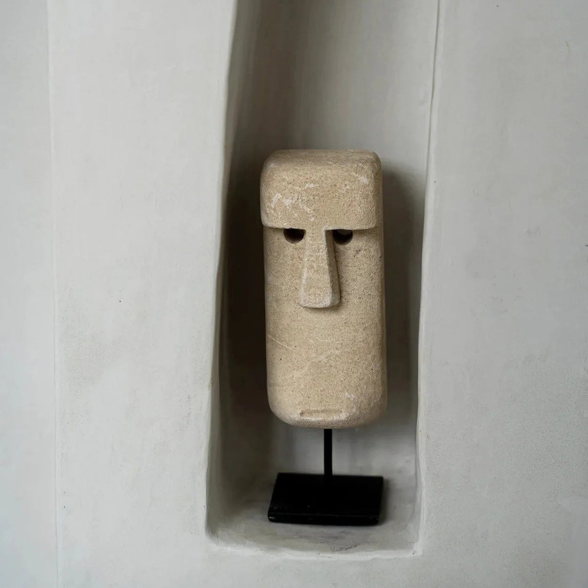 Masque de pierre sur pied BAZ