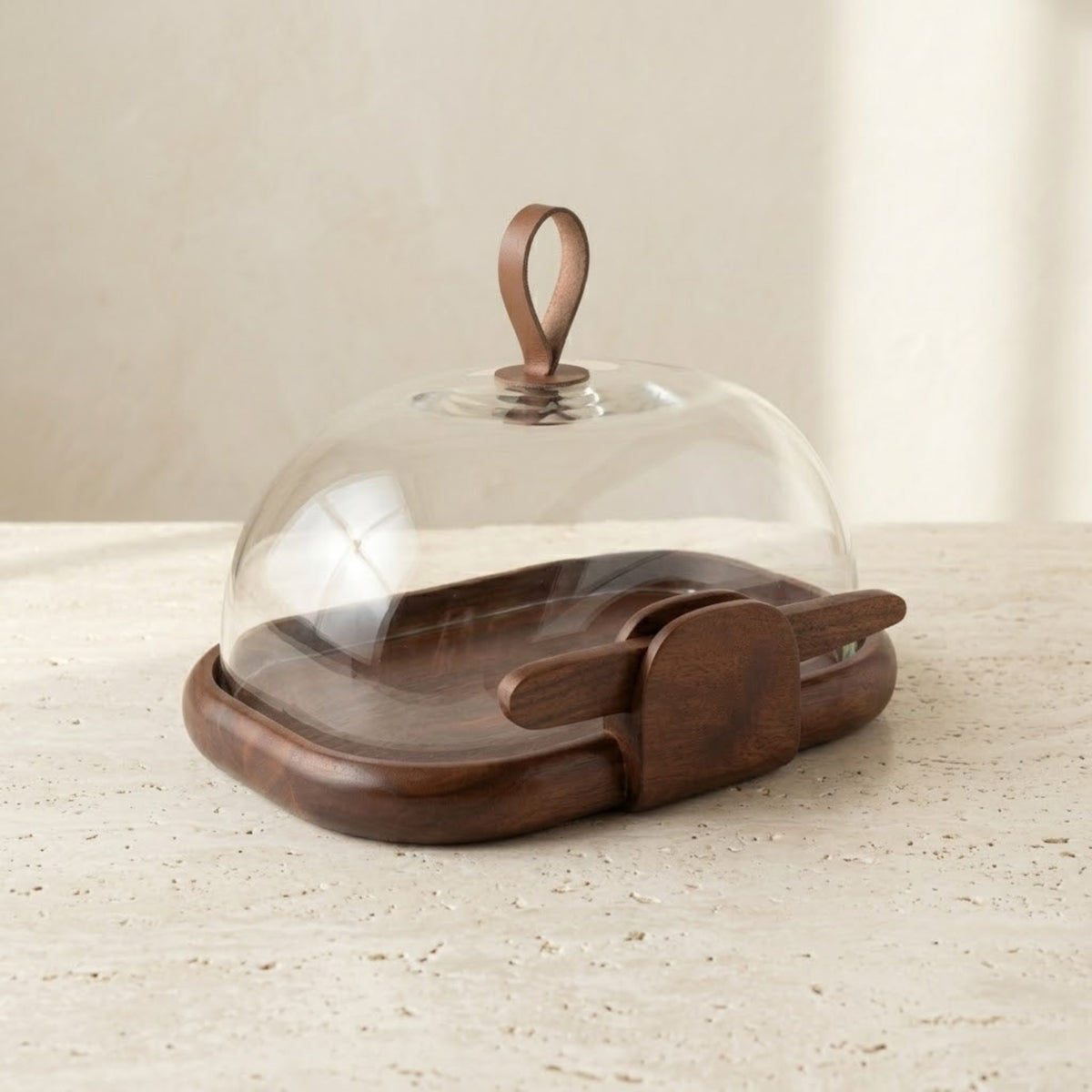 Plateau en bois avec cloche et couteau BEH