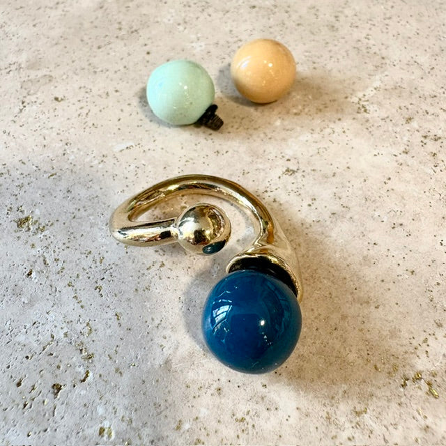 Bague dorée double boule céramique SEN