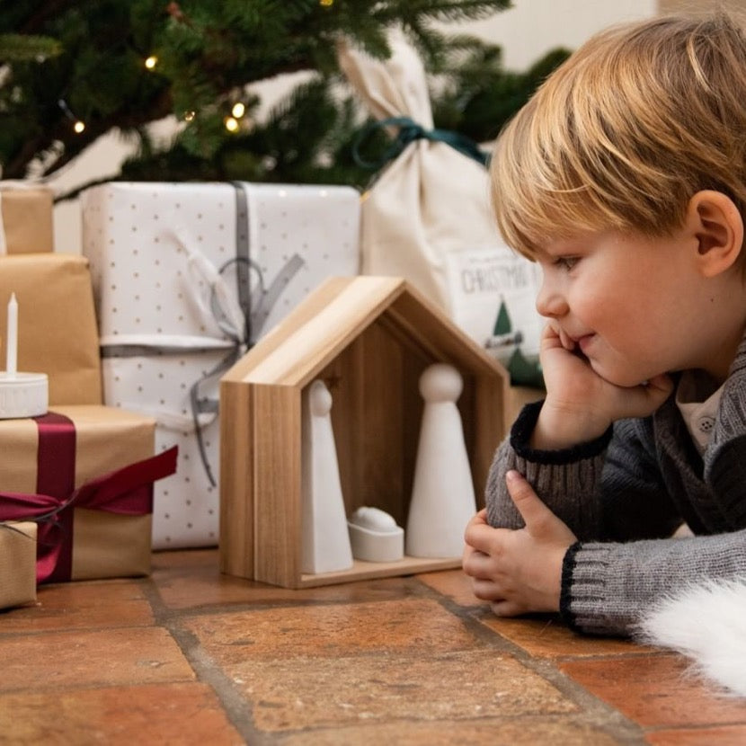 Crèche petit modèle maison 3 figurines RAD