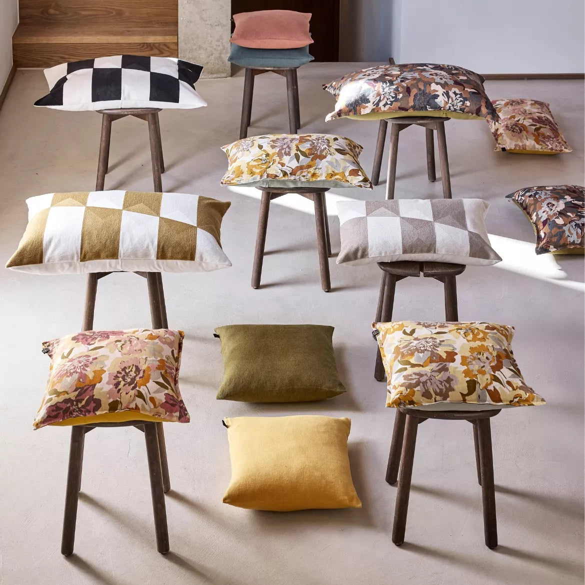 Coussin carré 45x45cm  fleuri HAO